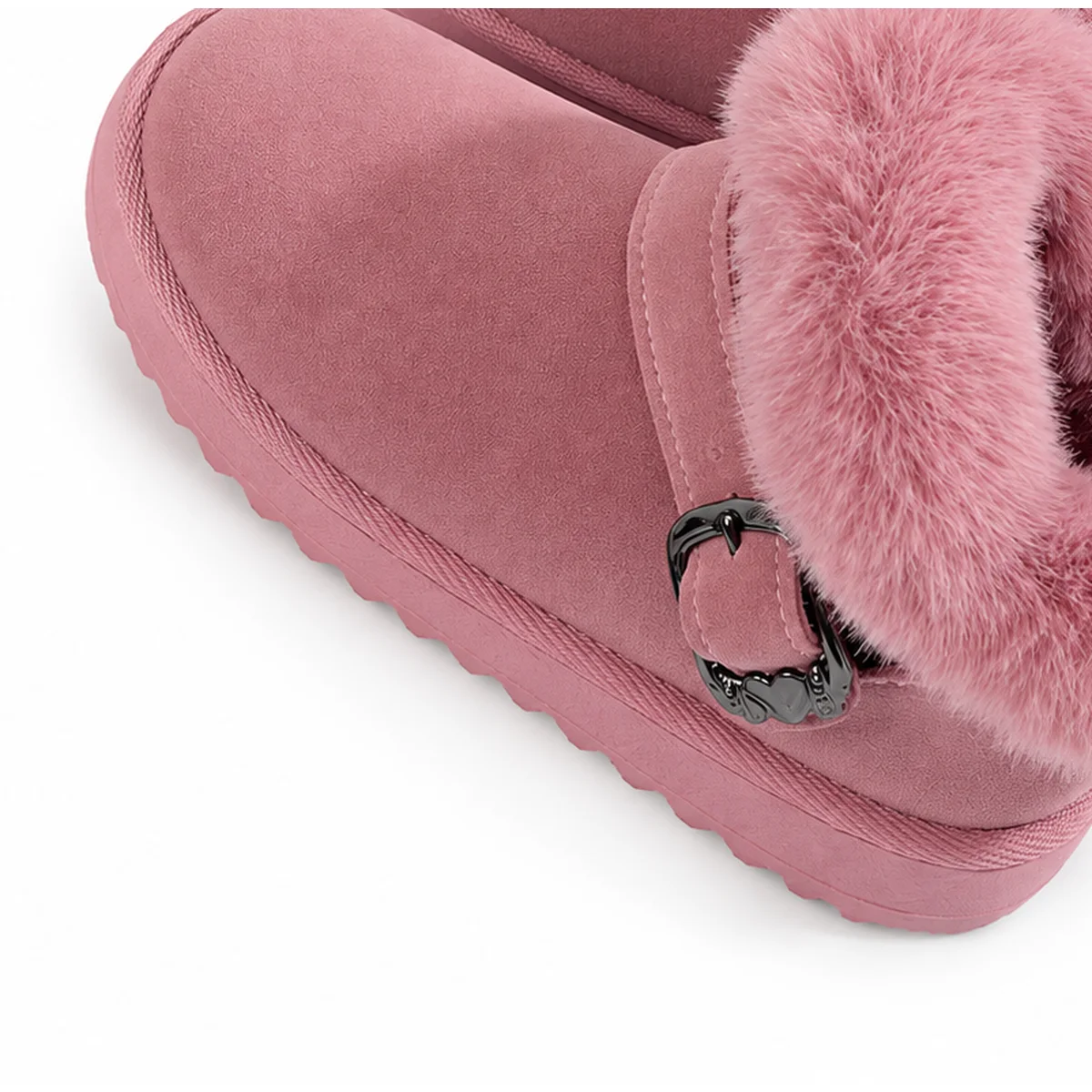 detail du bout et de la semelle des bottines fille roses fourrees a revers
