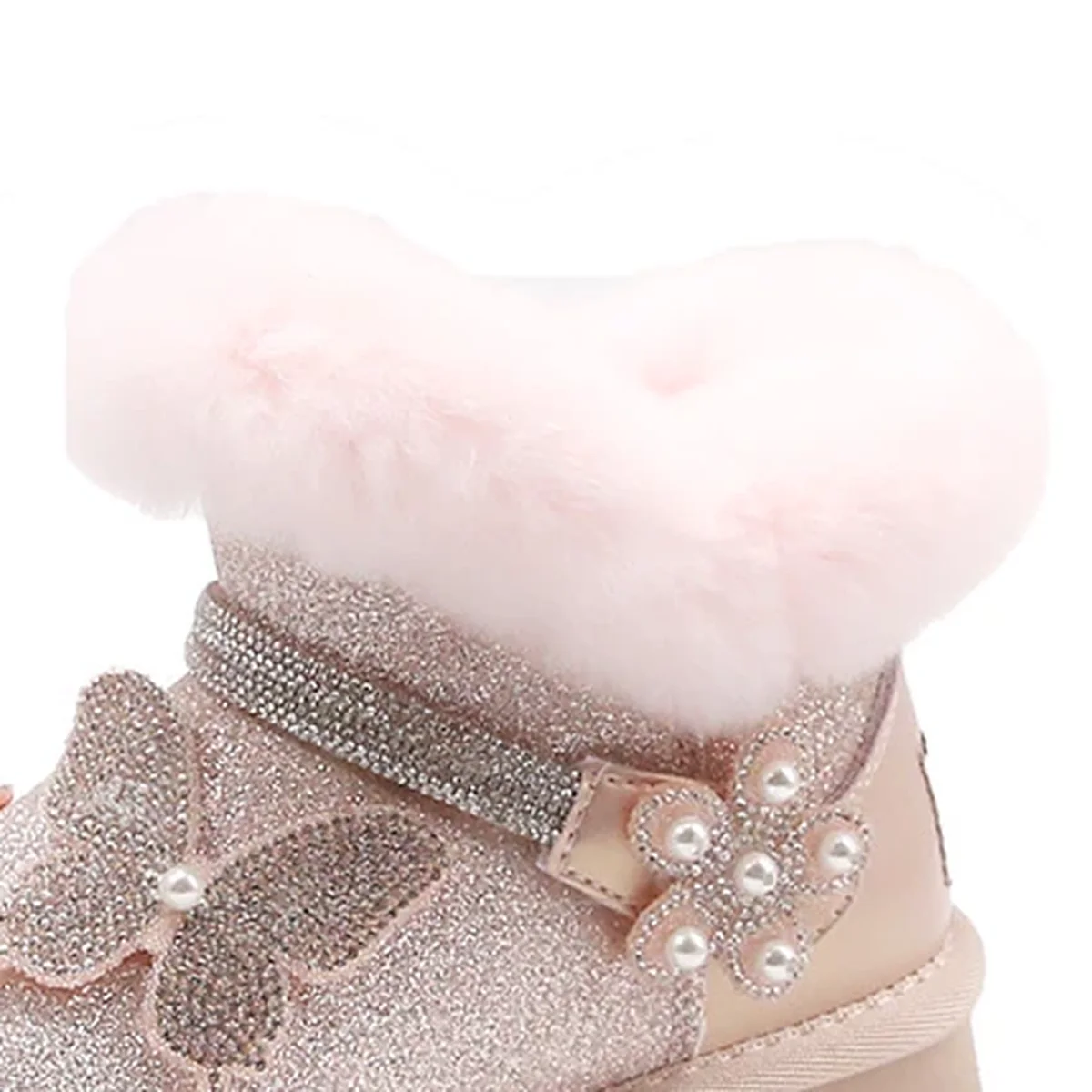 gros plan du haut des bottines fille roses fourrees a perles decoratives