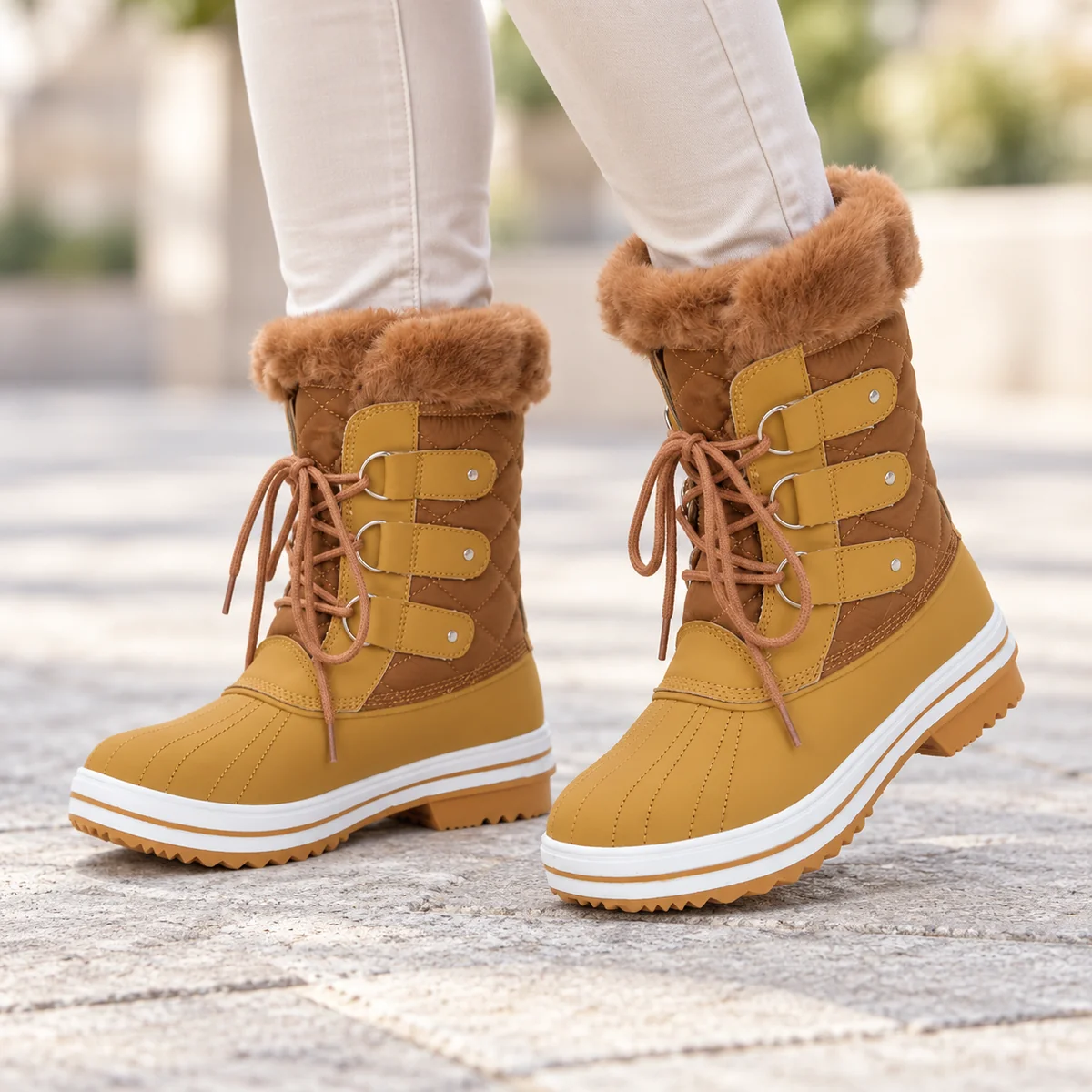 44167 17a bottes femme kaki fourrees a lacets et porte
