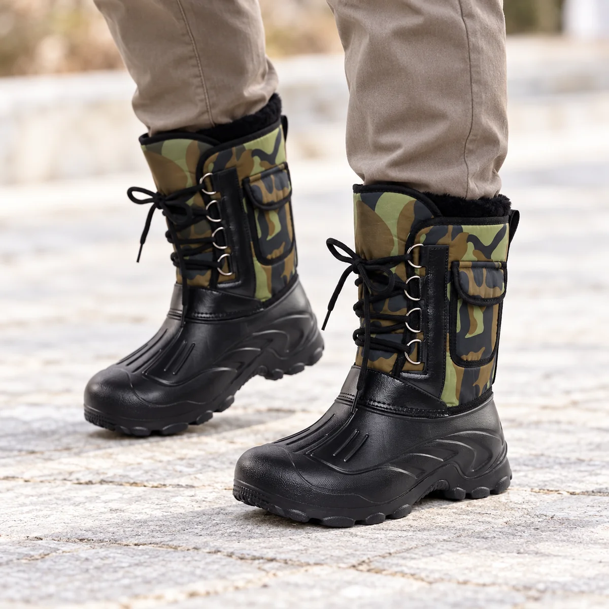 44246 16b bottes homme vertes fourrees a lacets porte