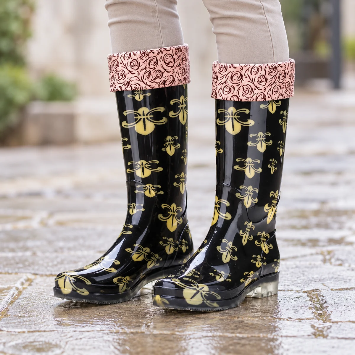 44297 15a bottes de pluie femme noires a fleurs porte