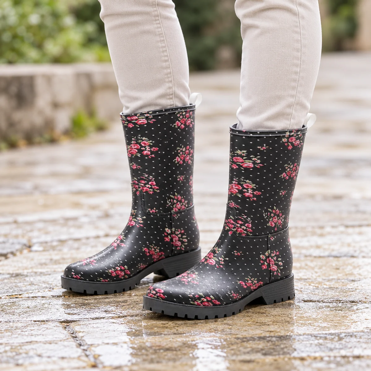 44328 15b bottes de pluie femme noires fleuries porte