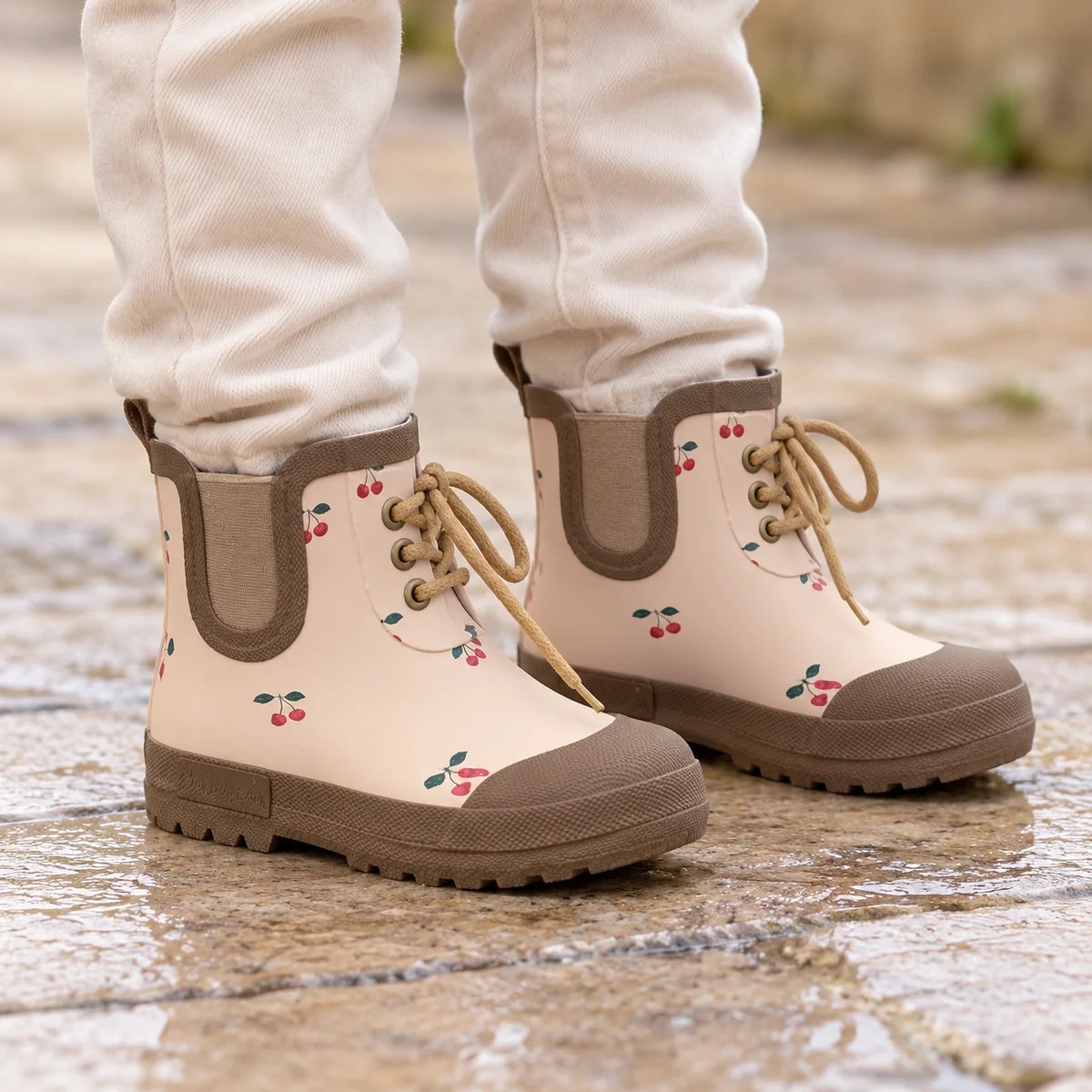 44376 14b bottines enfant roses a fleurs lacets porte