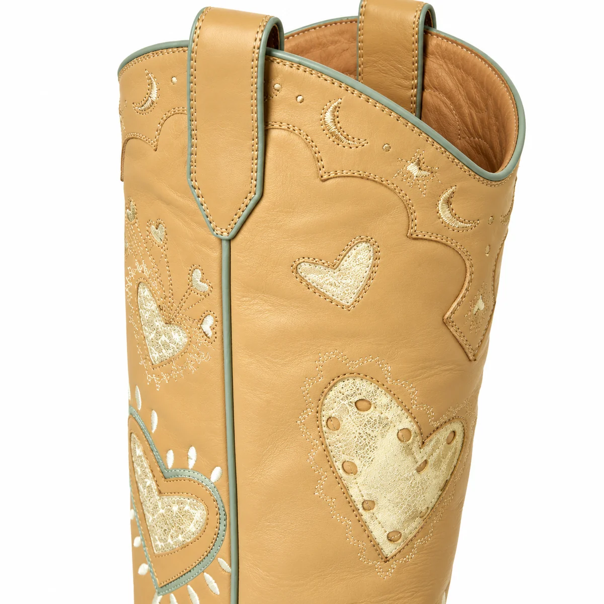 Chaussures cowgirl femme beiges avec design cœur à la mode