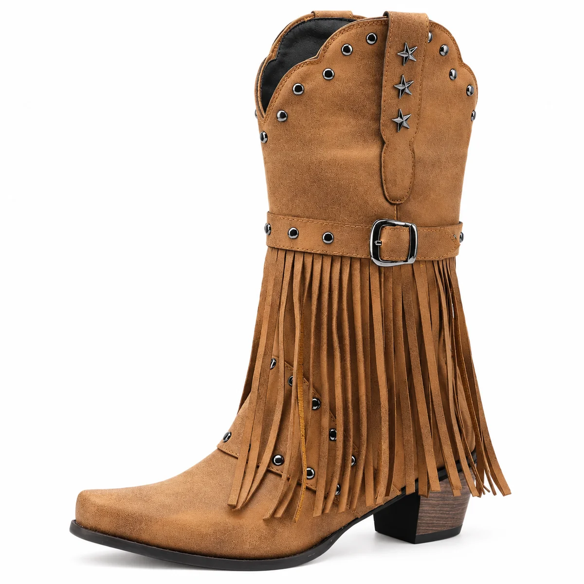 Femme portant des bottes cowboy camel avec longues franges et boucle