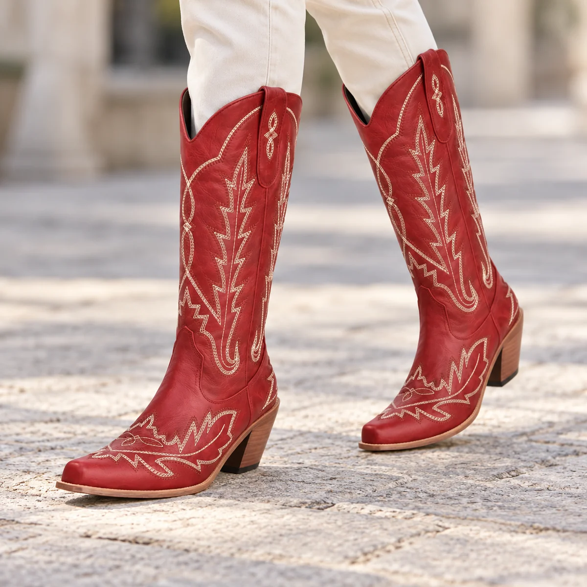 Chaussures cowboy femme rouges à broderies beiges pour feminin