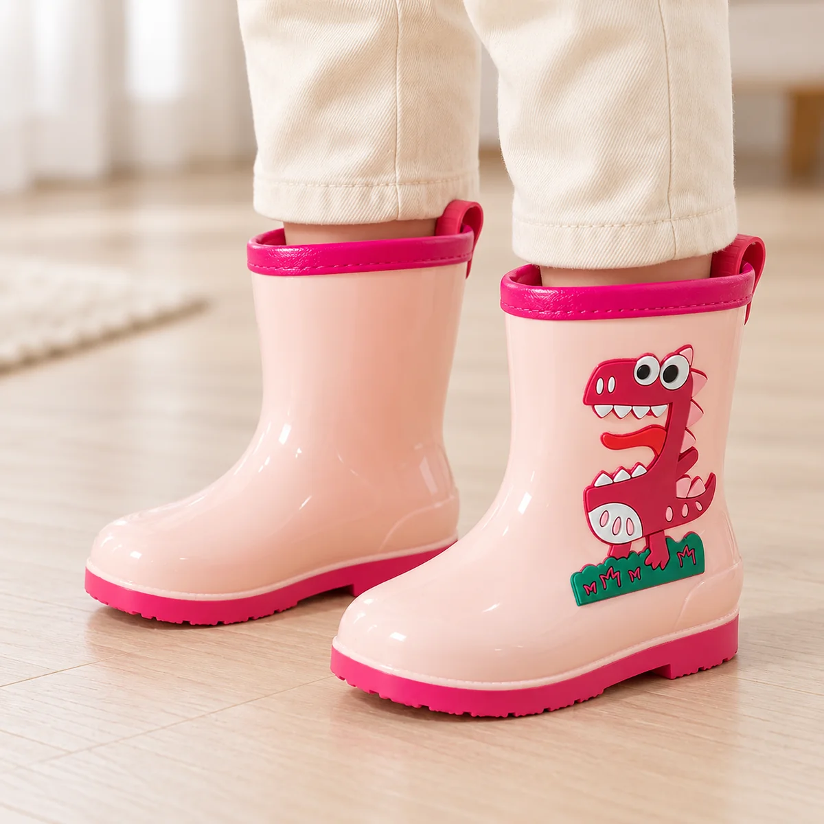 bottes de pluie enfant roses a dinosau 44387 13a porte