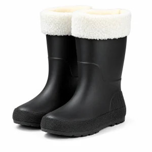 Bottes de pluie noires fourrées à revers blanc présentées sur fond blanc.
