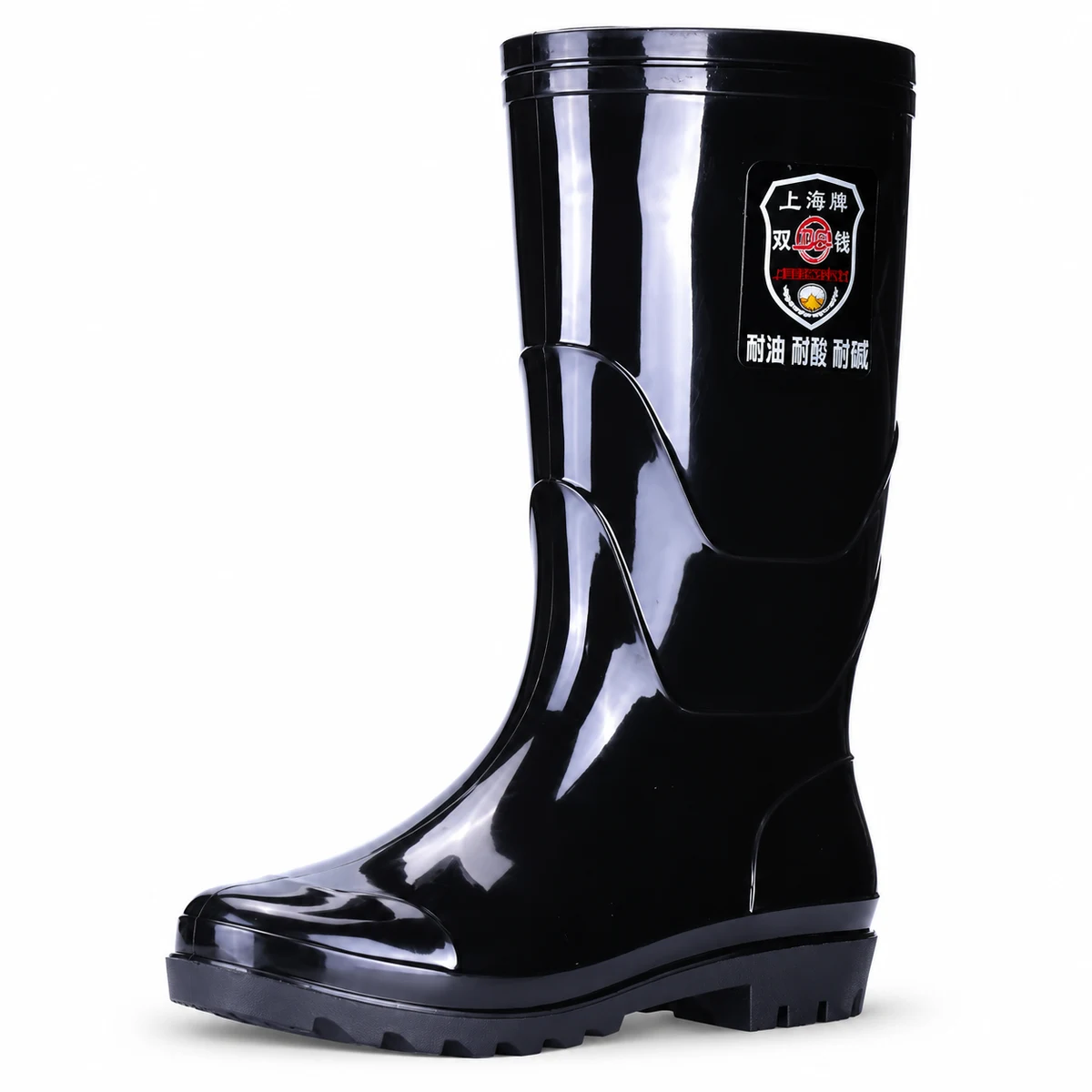 Vue de profil des bottes de pluie noires brillantes à tige haute sur fond clair.