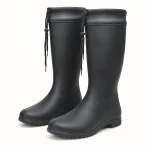 Paire de bottes de pluie noires pliables à cordon