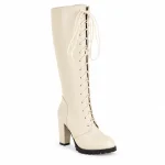 Bottes femme beiges hautes à lacets style punk, vue de trois quarts sur fond blanc