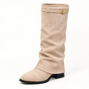 Bottes femmes beiges plissées avec boucle et talon carré en cuir élégant
