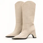 Bottes femme beiges pointues avec talon sculpté élégantes