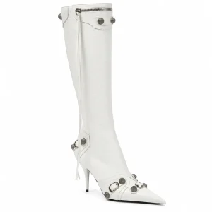 Bottes femme blanches à rivets et talon aiguille élégantes