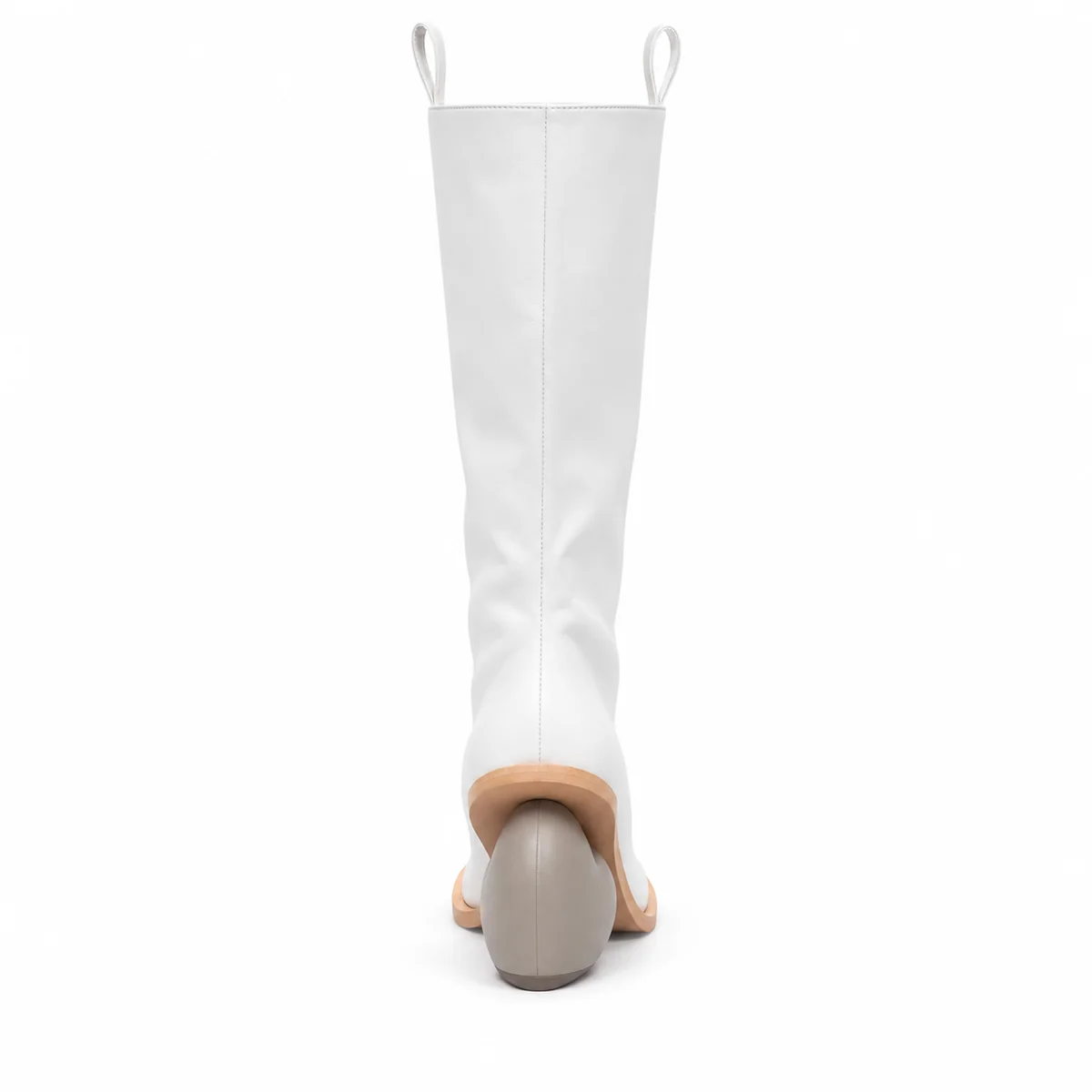 Détail des bottes à talon cœur blanches pour femmes en cuir brillant