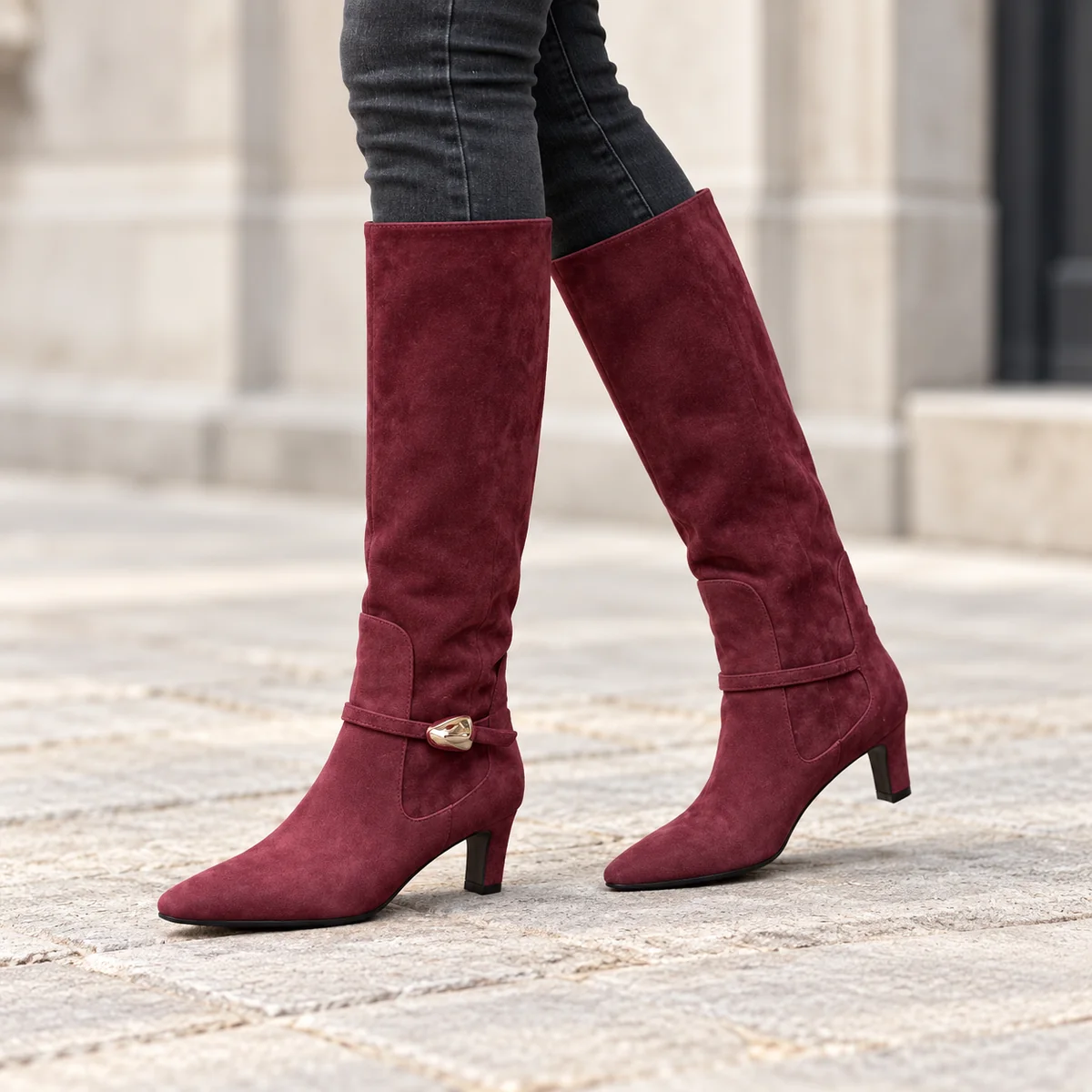 bottes femme bordeaux en suedine a boucle lot18a porte