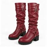 Bottes femme bordeaux plissées avec boucles élégantes