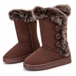 Bottes femme café fourrées à boutons et bordure peluche élégantes en cuir