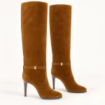 Bottes femme camel veloutées à fine bride et talon élégant