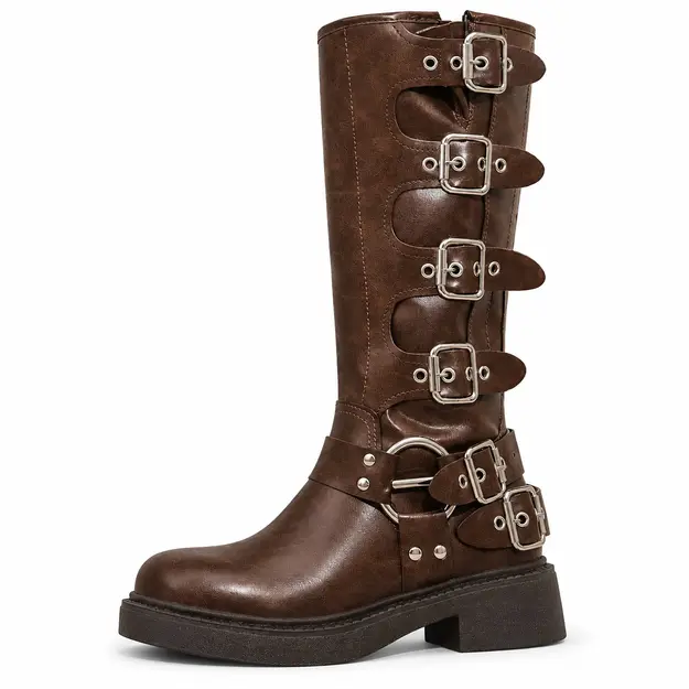Bottes femme marron à plateforme style punk, vue de profil sur fond blanc