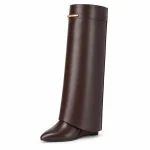 Bottes femme marron à tige droite et bout pointu élégantes