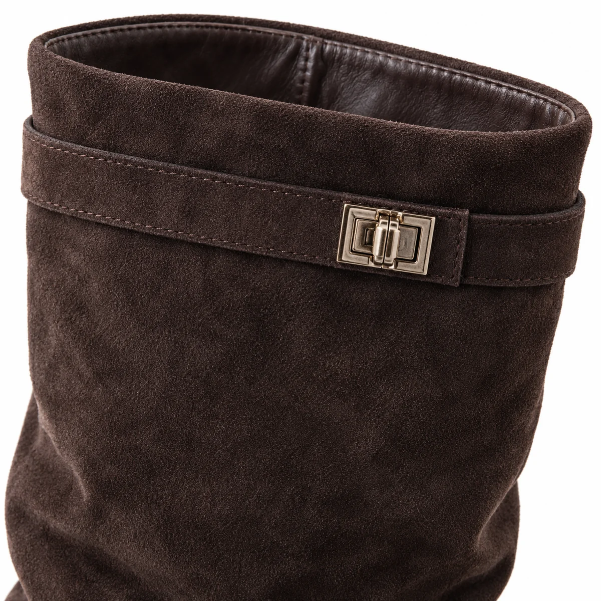 Les bottes femme en suédine marron avec boucle tendance