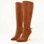 Bottes femme marron en suédine avec talon aiguille élégantes