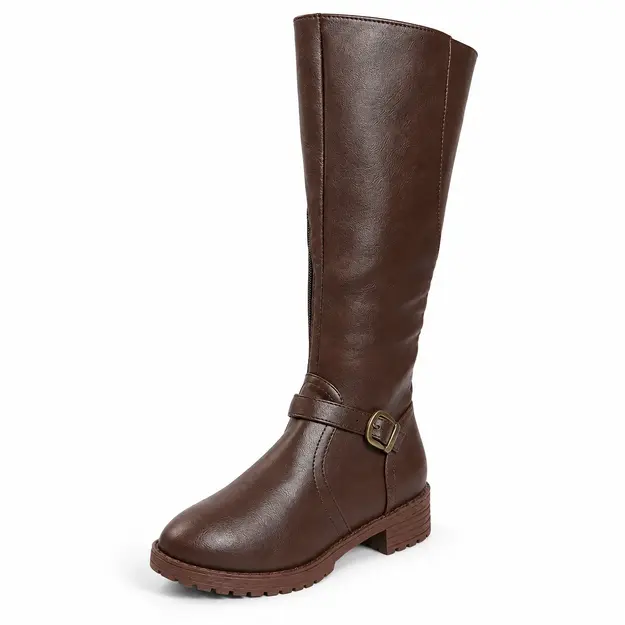 Bottes femme marron hautes au style vintage, vue de trois quarts sur fond blanc