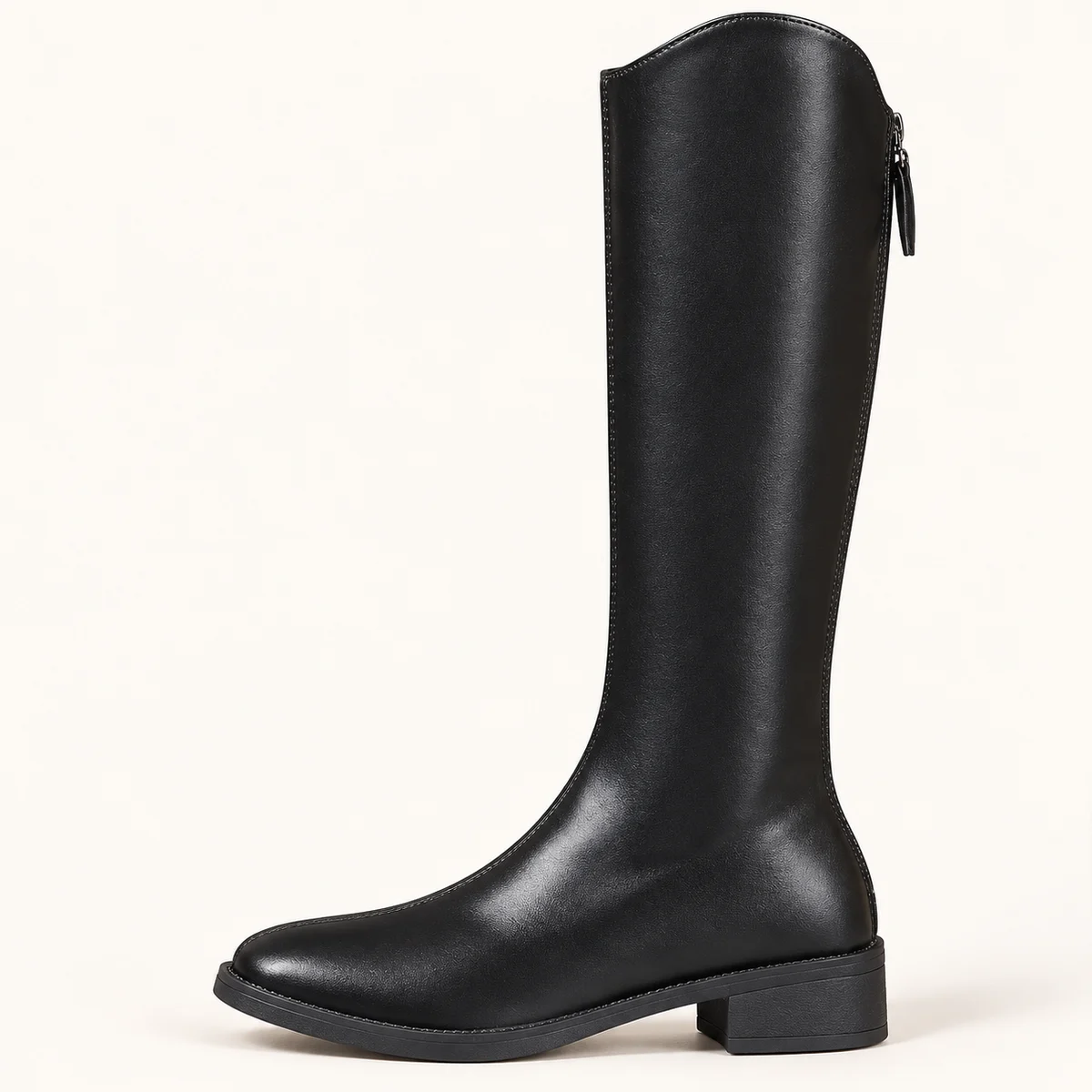 Bottes à talon pour femme avec col découpé et finition noire raffinée
