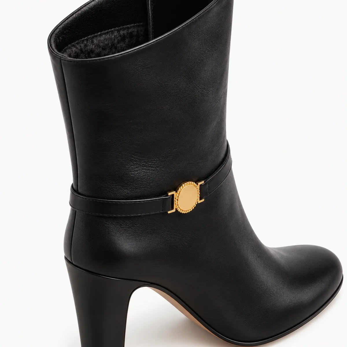 Chaussures femme noires fourrées à talon carré et détails en métal