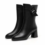 Bottes femme noires fourrées avec revers et boucle élégantes