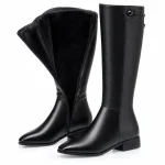 Bottes pour femme noires fourrées avec zip et petit talon élégantes