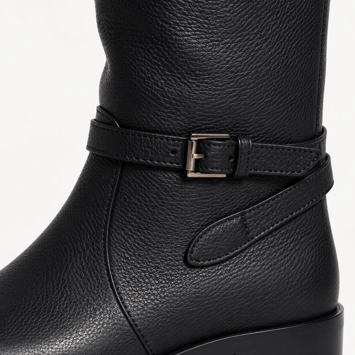 Chaussures femme hautes noires avec bride et talon stable