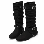 Bottes noires femme avec plissés boucle et rivets élégantes