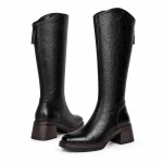 Bottes femme noires texturées avec zip arrière élégantes
