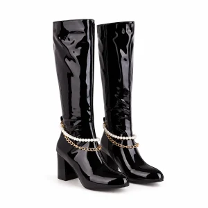 Bottes femme noires vernies à chaîne perlée