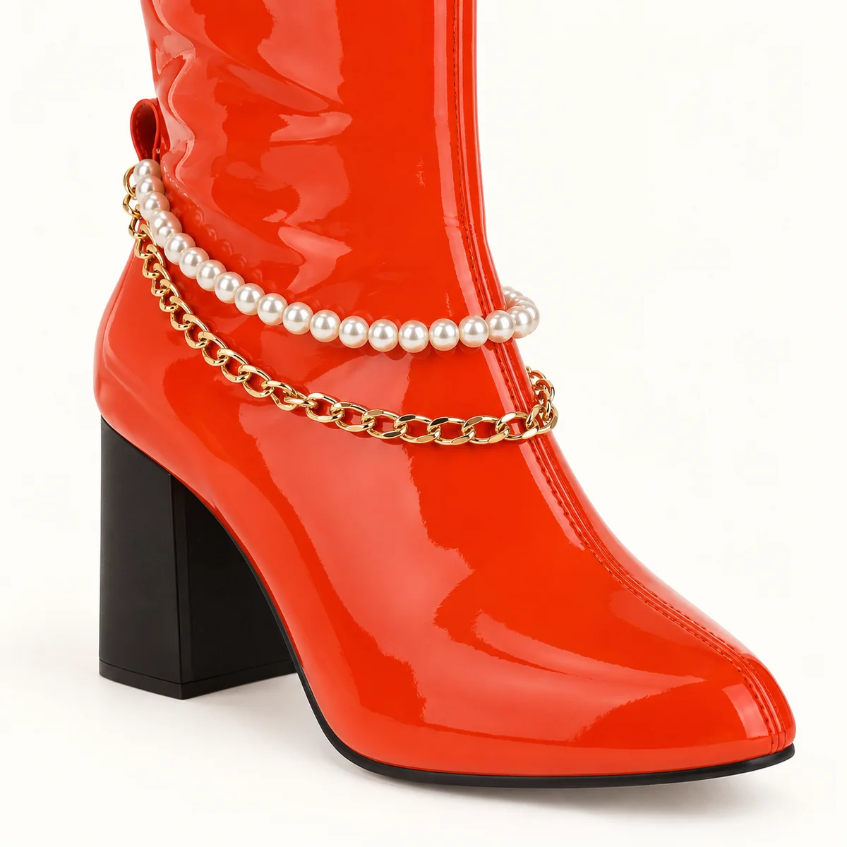 bottes femme rouges a chaine perlee 44690 10b detail