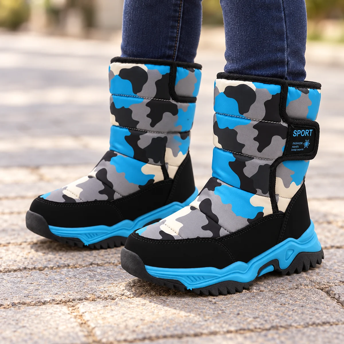 Chaussures enfant à motif camouflage bleu et fermeture scratch