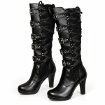Bottes gothiques femme noires à boucles et lacets