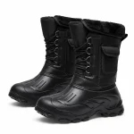 Bottes noires pour homme fourrées avec lacets et bride au col