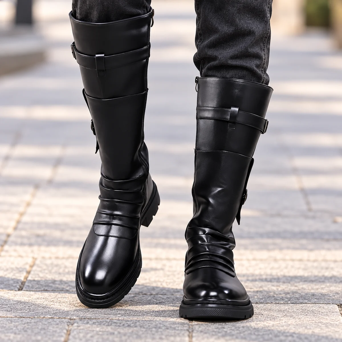 Chaussures pour homme en cuir noir avec brides sophistiquées et design tendance