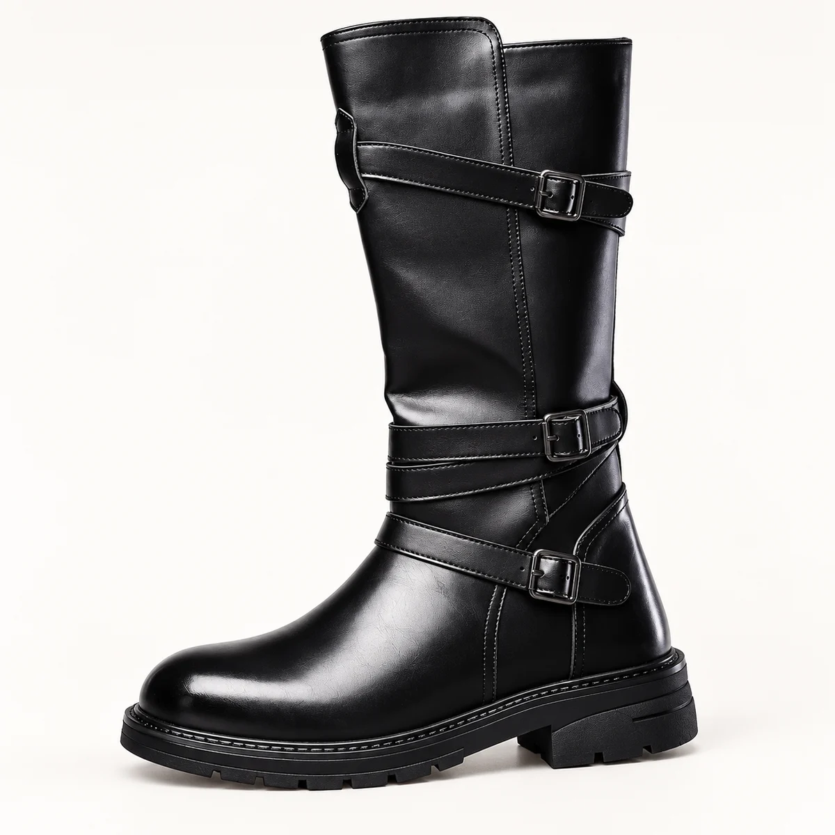 Détails des trois brides et fermeture des bottes homme noires longues