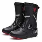 Bottes mixtes noires avec empiècements en cuir et détails rouges élégantes