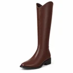 bottes western femme marron a zip et semelle basse vue de trois quarts sur fond blanc 44739