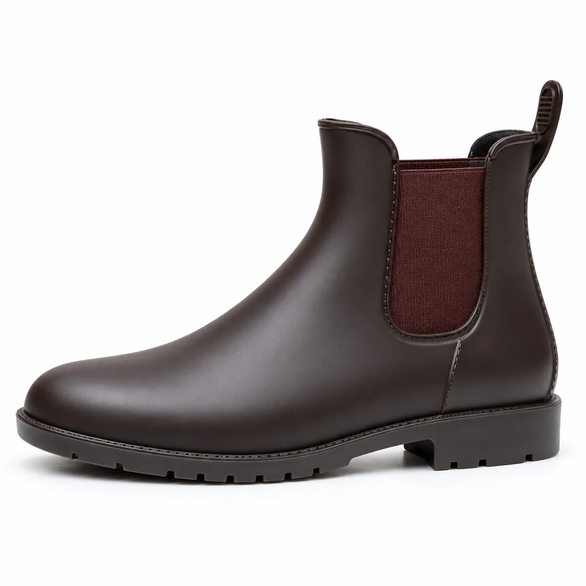 Vue rapprochée des bottines Chelsea pluie marron pour femme avec détails en cuir foncé