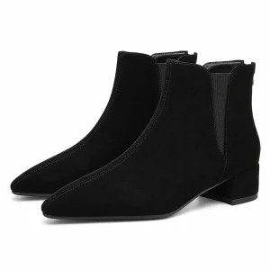 Bottines Chelsea femme noires à bout pointu en cuir élégant