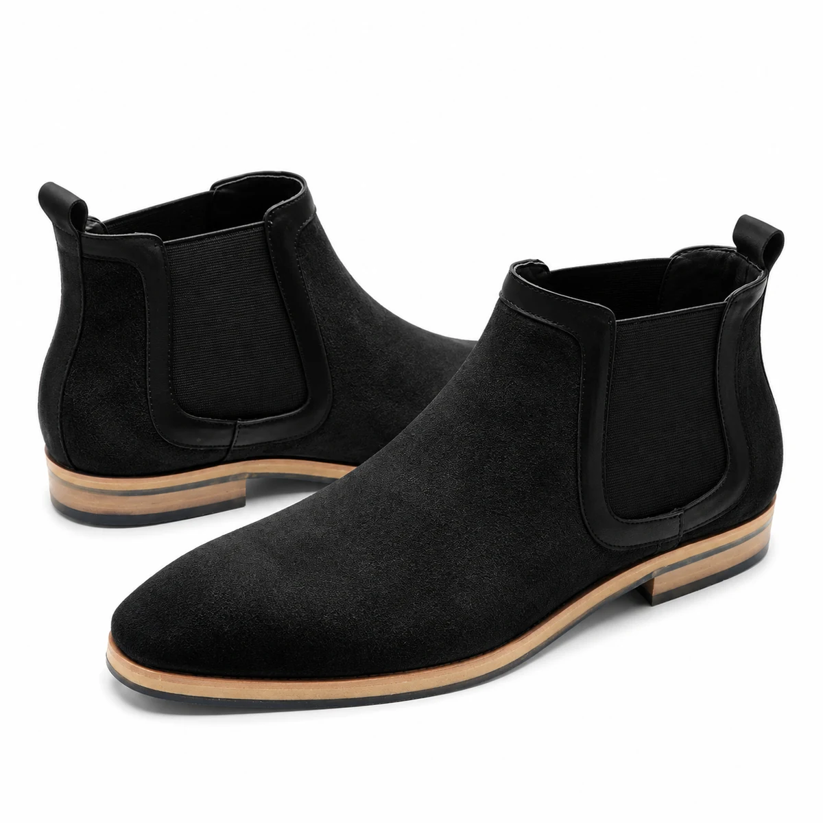 Close-up des bottines Chelsea homme à finition veloutée noir et semelle confortable