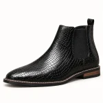 Bottines Chelsea homme noires avec motif relief reptile pour un look élégant