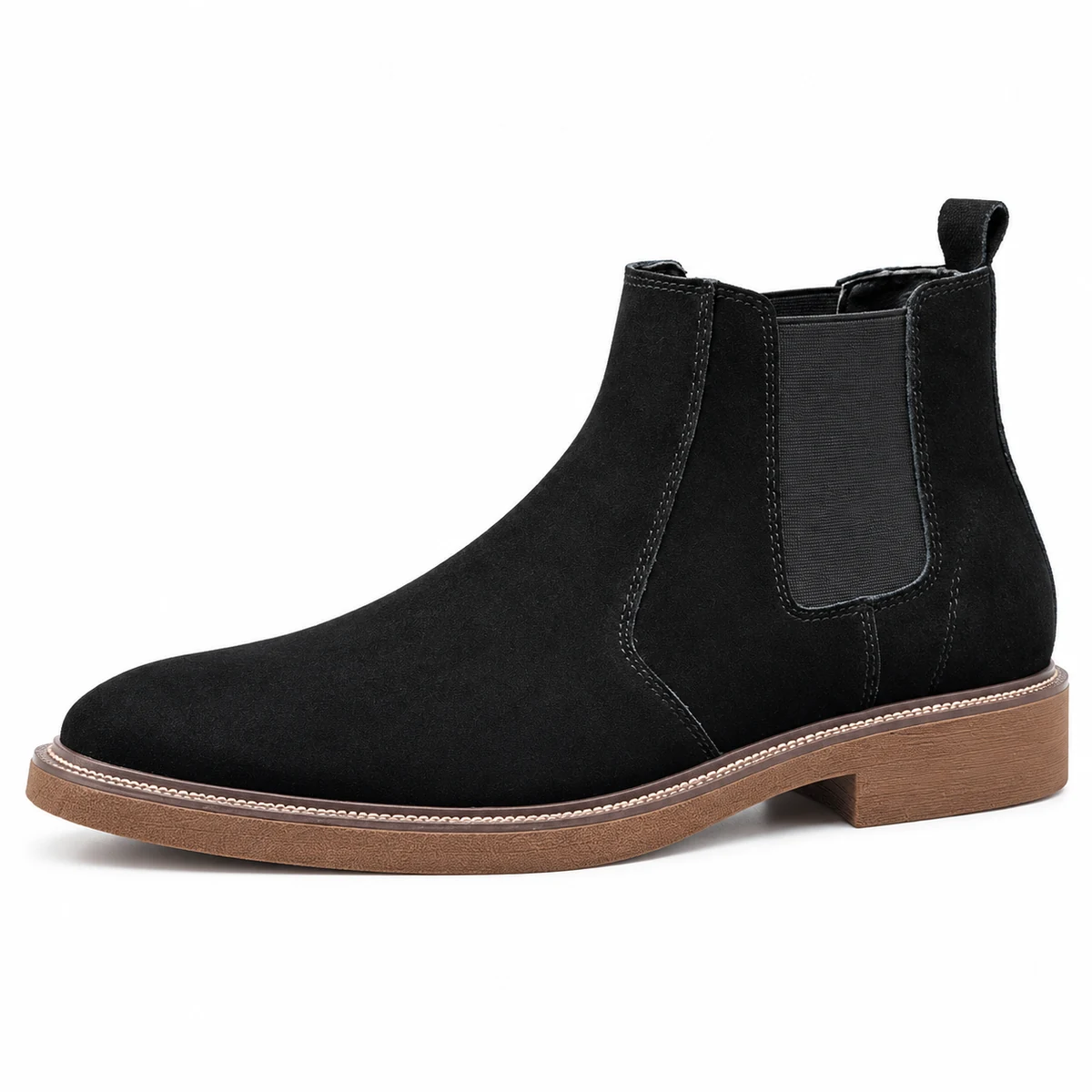 Vue rapprochée des bottines Chelsea homme noires fourrées à semelle claire élégantes