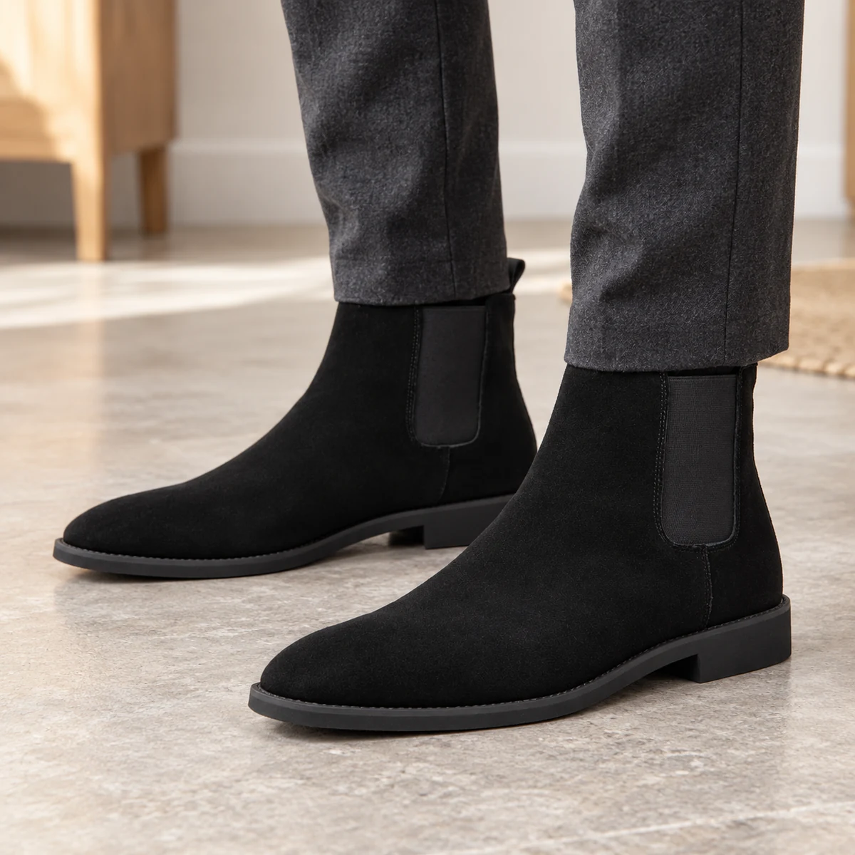 Chaussures Chelsea homme noires avec finition veloutée et design élégant